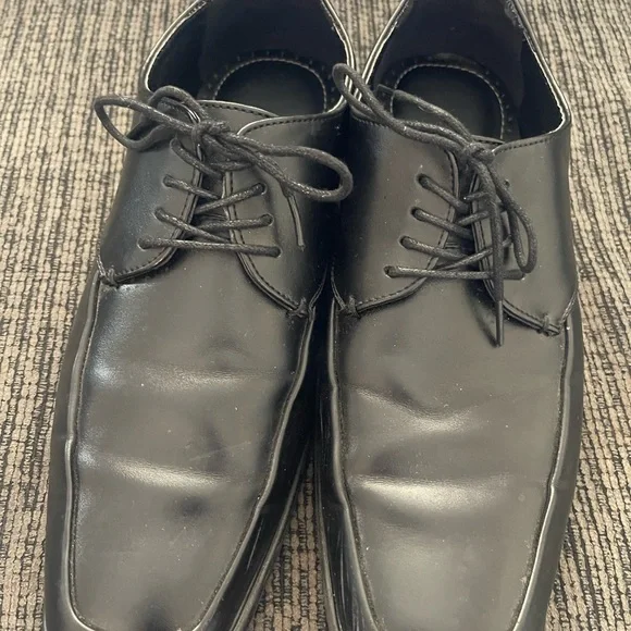 Men’s Black Dress Shoes - Picture 1 of 5